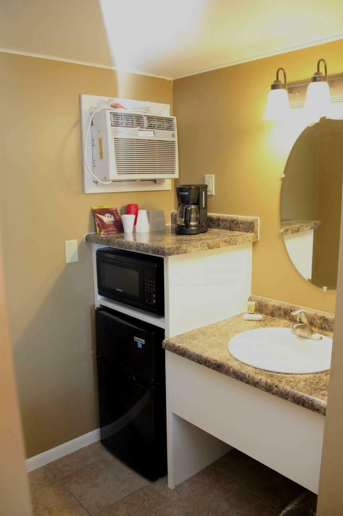 Lakeshor Motor Inn Virginia Ngoại thất bức ảnh